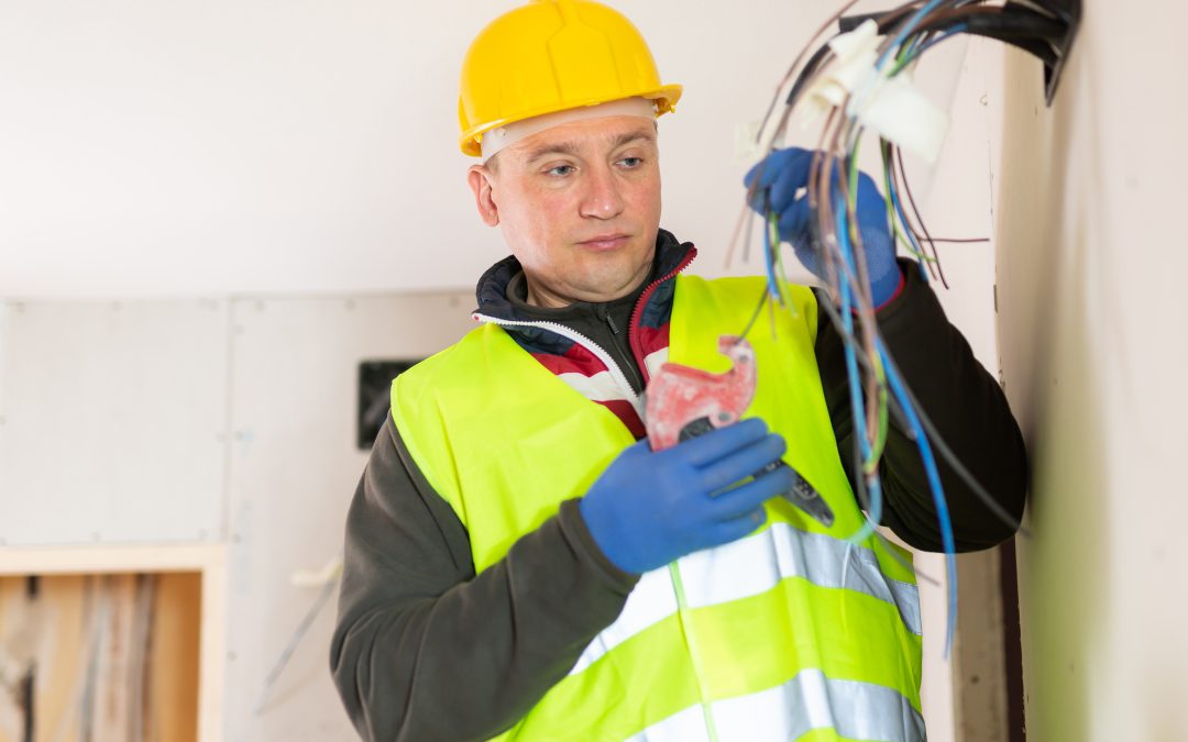 Save on Energy Costs by Choosing Residential Electrician Service Scottsdale, AZ for Upgrades